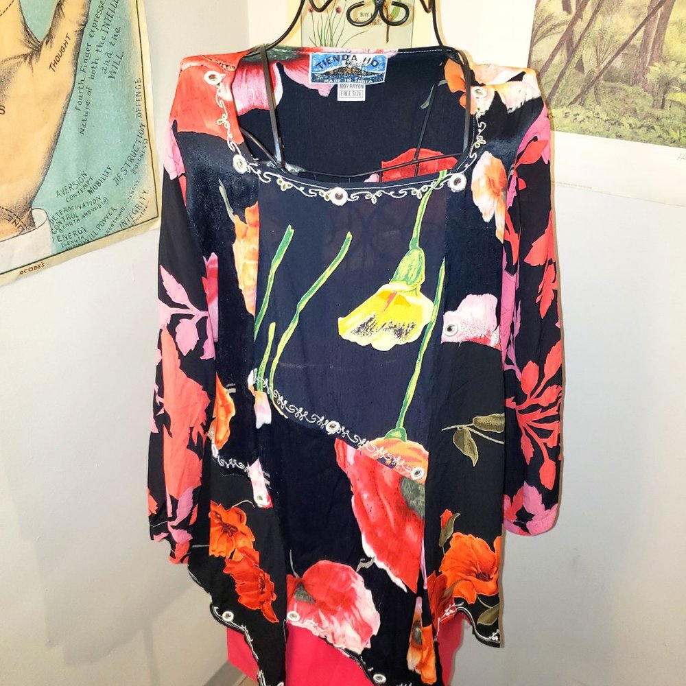 Black Flora Giant Floral-Print Bohemian Tunic TopTienda Ho Free Size Rare